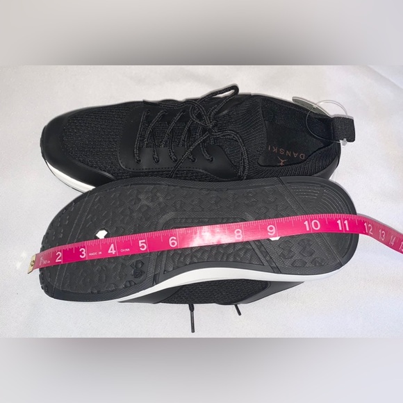 DANSKIN Women’s Infinite Black Ultra Light Knit Sneakers, Slip on Shoes Size 9 - Picture 8 of 15